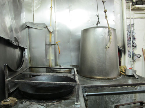 making noodles mcau